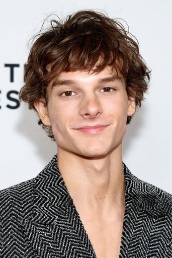 Mason Thames headshot