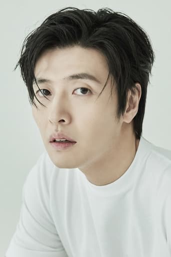 Kang Ha-neul headshot