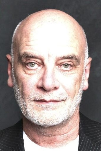 Éric Houzelot headshot