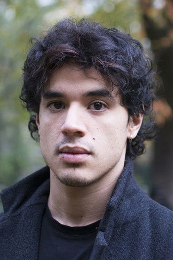 Nicol&aacute;s Goldschmidt is Augusto