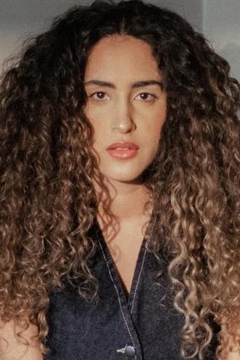 Donia Wael hace el papel de  Donia Wael