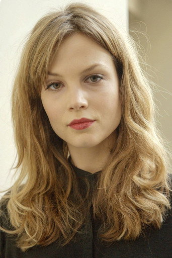 Sylvia Hoeks