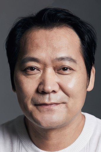 Kim Seo-hyeon headshot