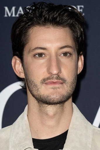 Pierre Niney Foto 6
