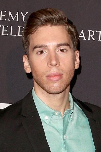 Image of Jordan Gavaris