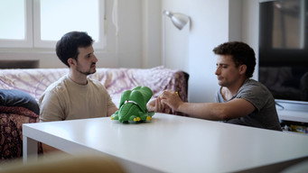 Escena 2 de Ghosting