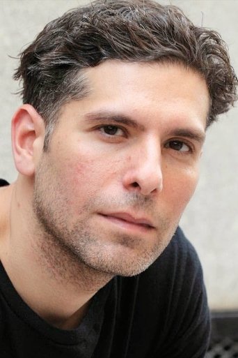 Dory Manzour headshot