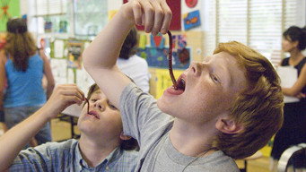 How to Eat Fried Worms (2006)