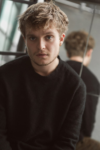 Foto de Tom Glynn-Carney