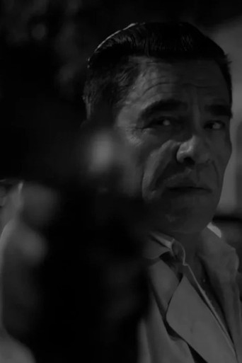 Detrás de la sombra