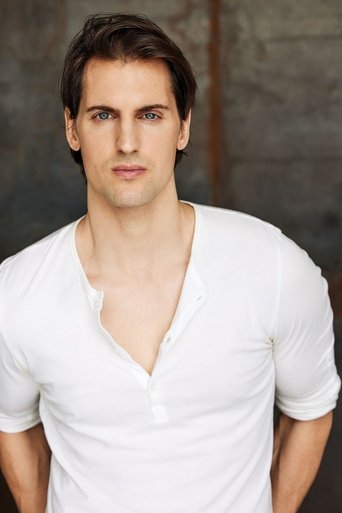 Logan Hunt headshot