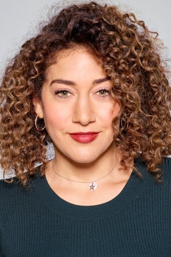 Marielle Scott headshot