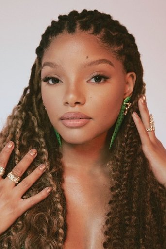 Halle Bailey headshot