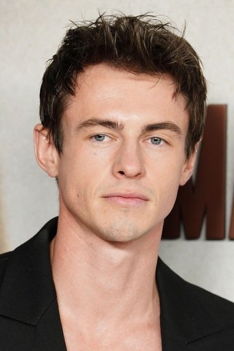 Ben Radcliffe hace el papel de Giselher Ben Radcliffe