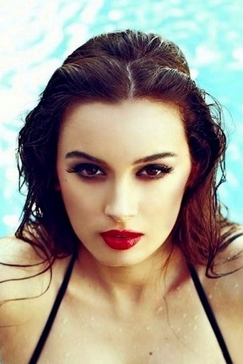 Evelyn Sharma