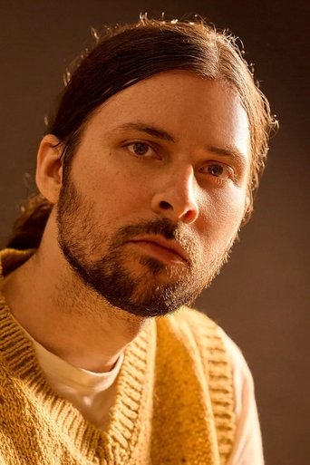 Mitch Rowland headshot