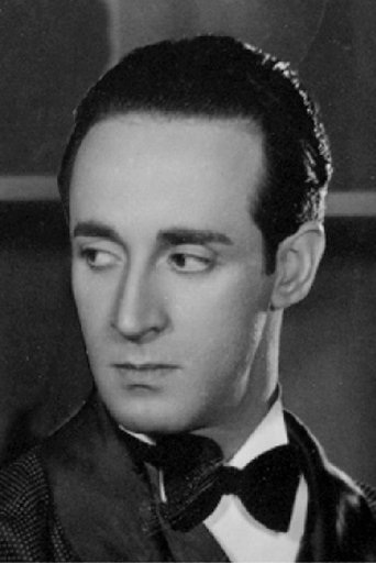 Image of Víctor Urruchúa