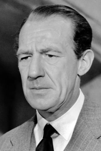 Image of Michael Hordern