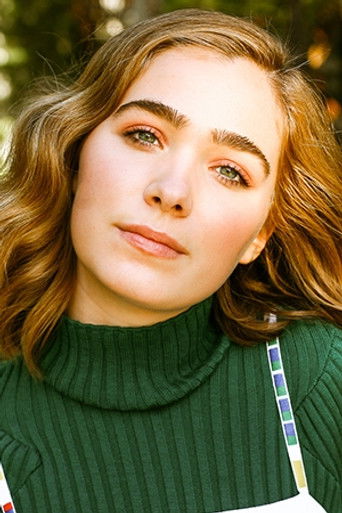 Haley Lu Richardson — photo 15