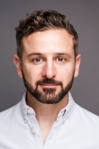 Roberto Cavazos headshot