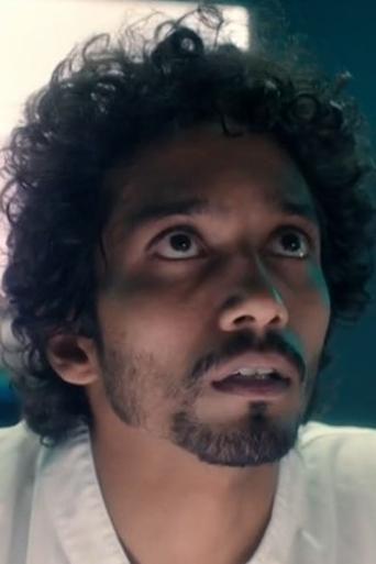 Edeen Bhugeloo headshot