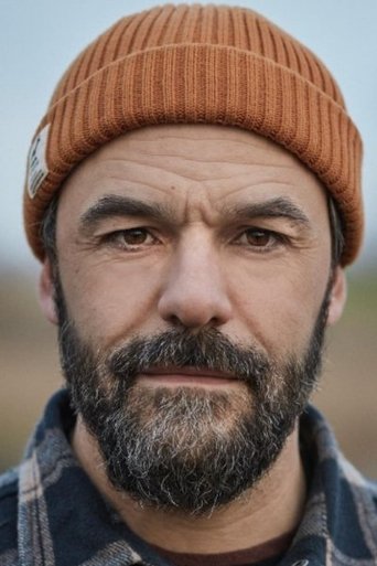 Image of Casper Crump