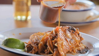 Diners, Drive-Ins and Dives T49E8