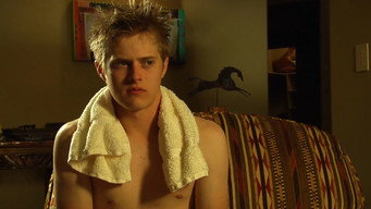 Escena 3 de Chuckle Boy
