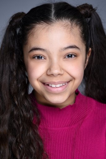 Poppy Caton headshot