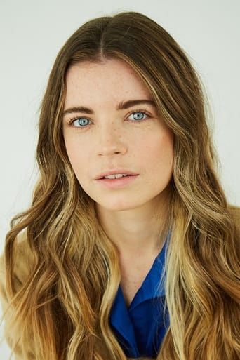 Charlotte Wood headshot