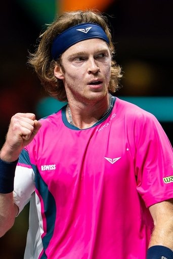 Andrey Rublev hace el papel de Self Andrey Rublev
