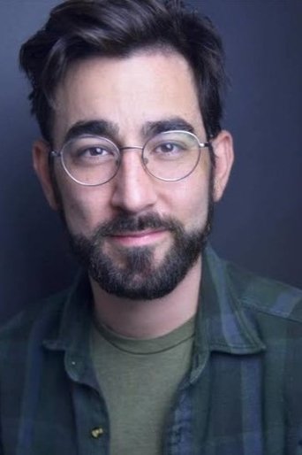 Max Crumm headshot