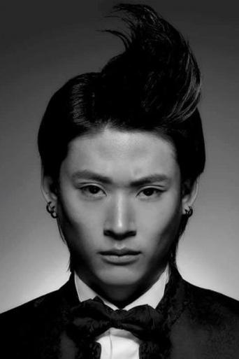 Tran Vu Tran headshot