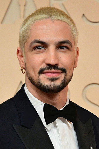 Gabriel Leone
