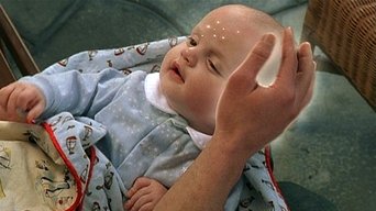 Episódio Four Aliens and A Baby da série Arquivo Roswell