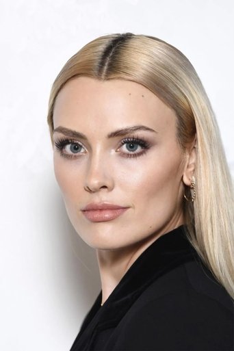 Wallis Day headshot