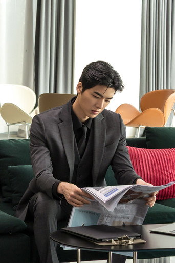 Poster 4