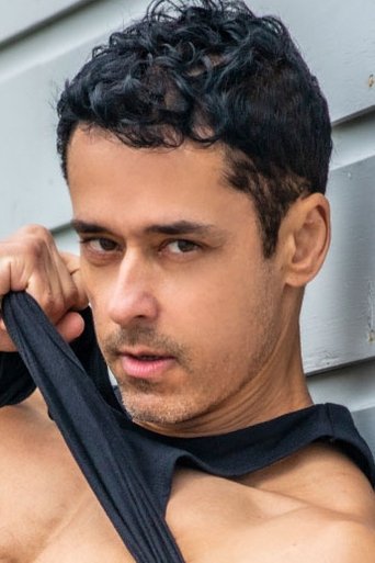 Rafael Alencar headshot