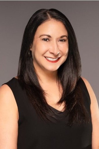 Lily Houtkin headshot