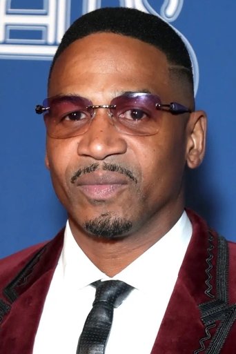 Stevie J headshot