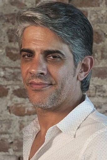 Image of Pablo Echarri