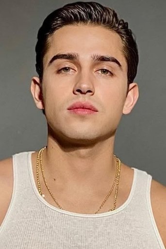 Emiliano Estrada hace el papel de Ramón Emiliano Estrada