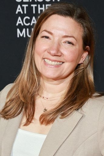 Julie Zackary headshot