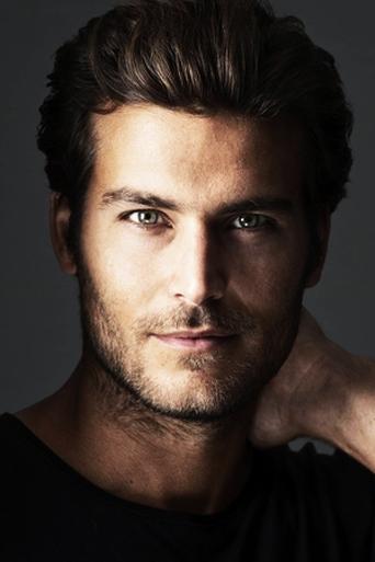 Fabián Castro headshot