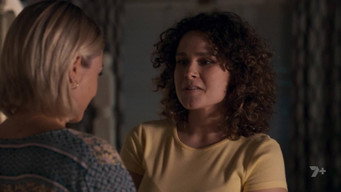 Home and Away T38E56