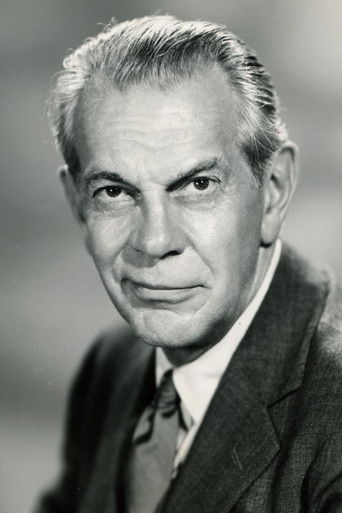 Foto de Raymond Massey