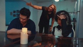 Cena 1 de The Bat House
