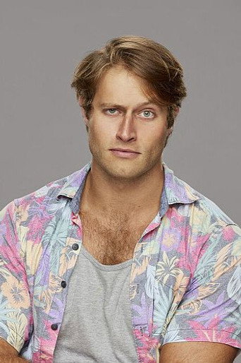 Luke Valentine foto 1