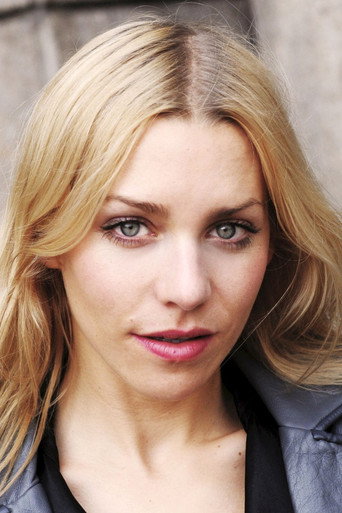 Julia Dietze