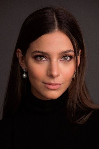 Renata Manterola headshot